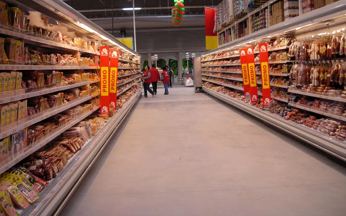 Auchan Militari – vitrine frigorifice comerciale